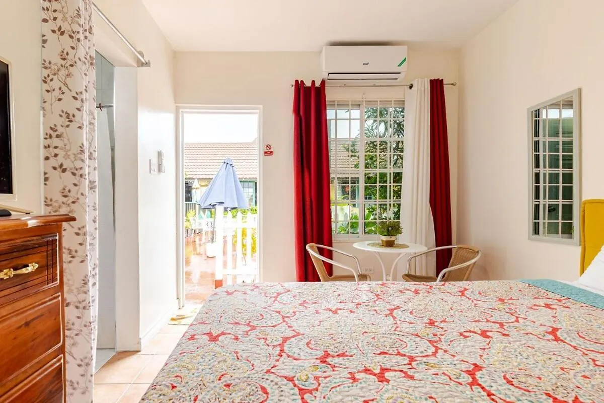 Compact Studio, Beach & Pool 204A Montego Bay Jamaica